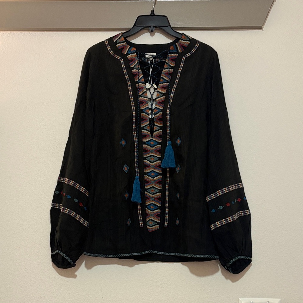 Talitha Black Embroidered Blouse SZ S NWT Flaw